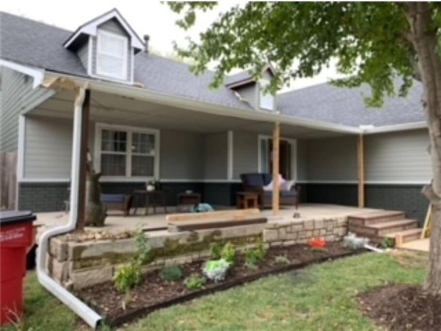 Wow! Spacious Retreat & Amazing Yard 2400+4Bd/3Bth Wichita Exterior photo